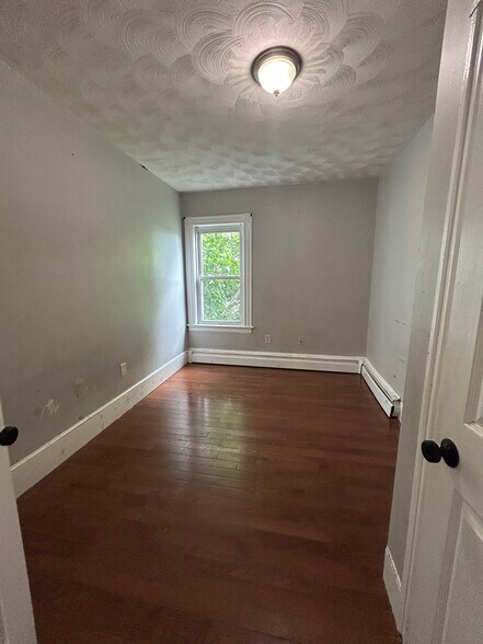 Bedroom 3 - 109 Ferry St