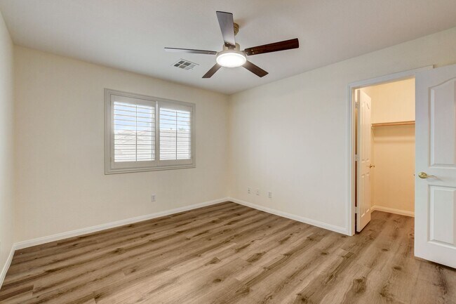 Building Photo - 8913 Arabian Filly Ave
