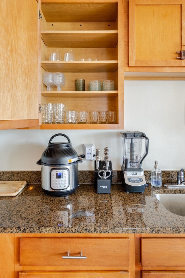 Building Photo - 1133 East-West Highway-SI ID1461660P