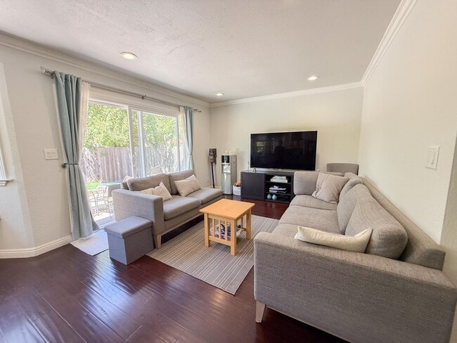 Building Photo - Quite Cul-De-Sac Pleasant Hill Home
