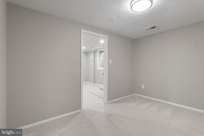 Building Photo - 941 Sherwood Ct