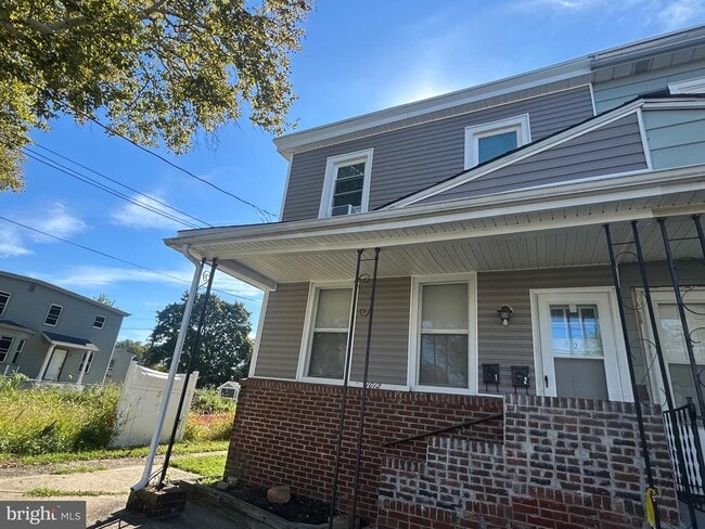 Primary Photo - 1012 W 3rd St