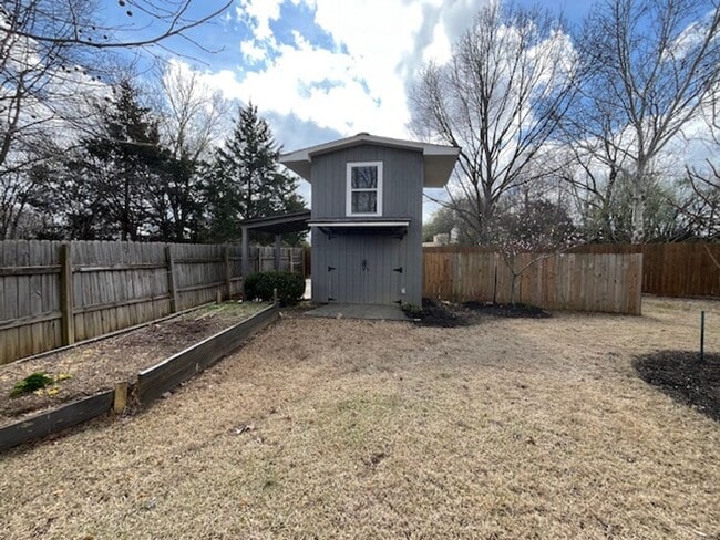 Building Photo - Renovated 2 Bedroom 2 Bath Home for Rent!