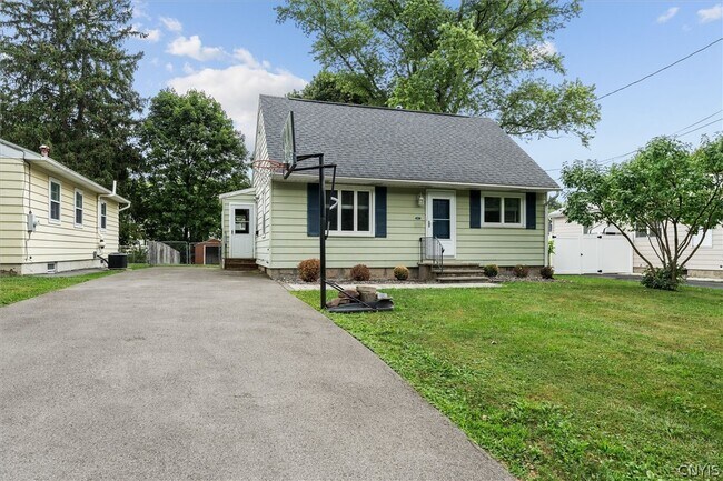 Building Photo - 211 Windemere Rd