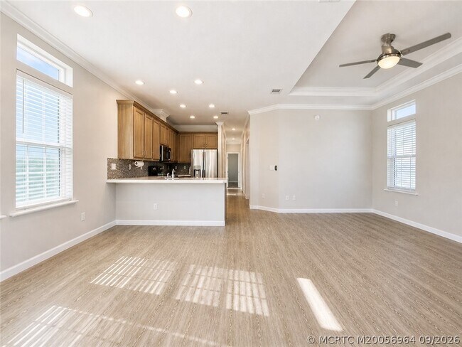 Building Photo - 252 NE Ebbtide Way