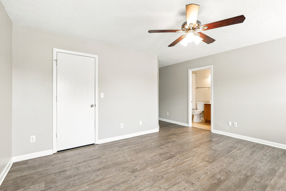 Building Photo - 1295 Spring Lake Dr