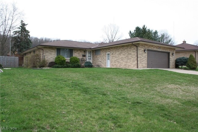 Primary Photo - 300 Calvin Dr