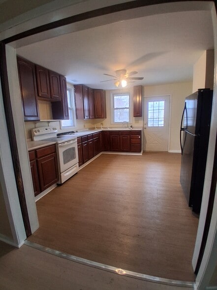 Building Photo - 51 Grant Ave