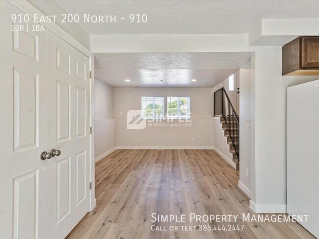 Building Photo - 910 E 200 N
