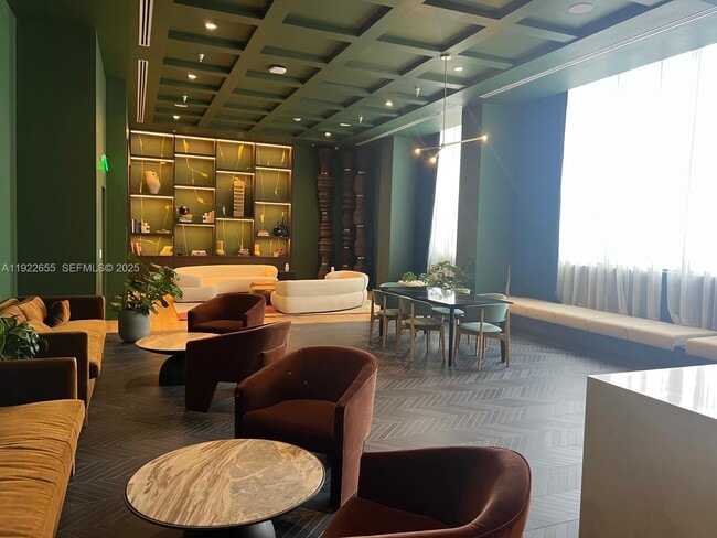 Building Photo - 11 NE 6th St