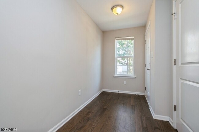 Building Photo - 1601 Hights Farm Rd S