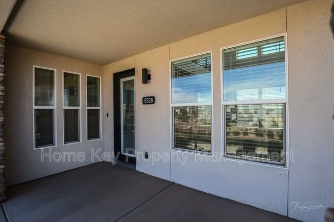 Building Photo - 5528 S Ochre Ln