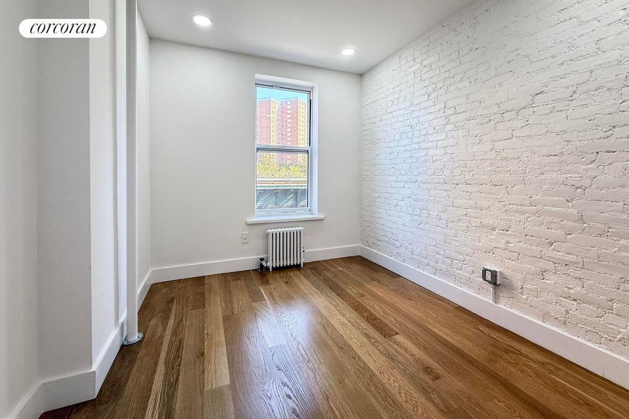 Building Photo - 3161 Broadway