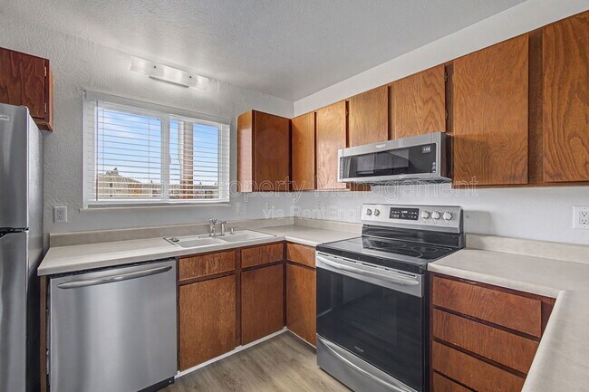 Building Photo - 2750 W 86th Ave