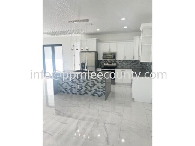 Building Photo - Welcome to this fabulous 2022 build its a ...