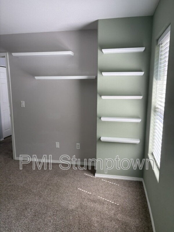 Building Photo - 14184 SW Barrows Rd