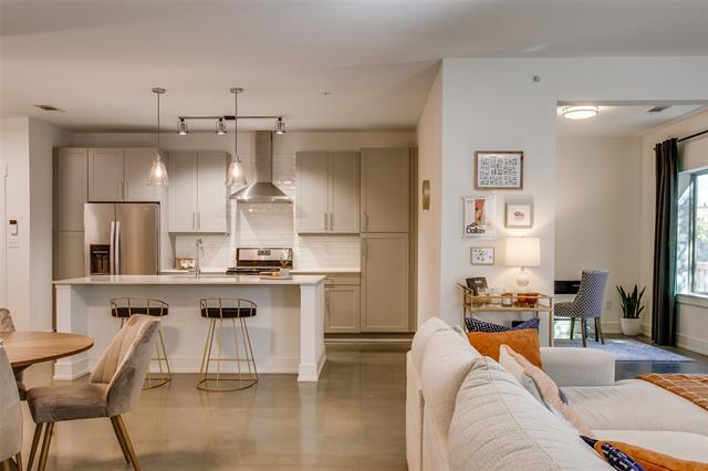 Building Photo - 5718 McCommas Blvd