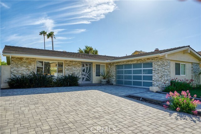 Building Photo - 6550 Smoke Tree Ave