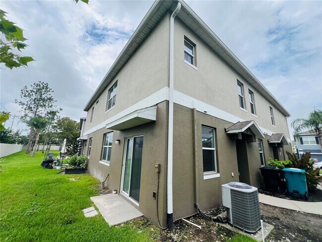 Building Photo - 6570 S Goldenrod Rd