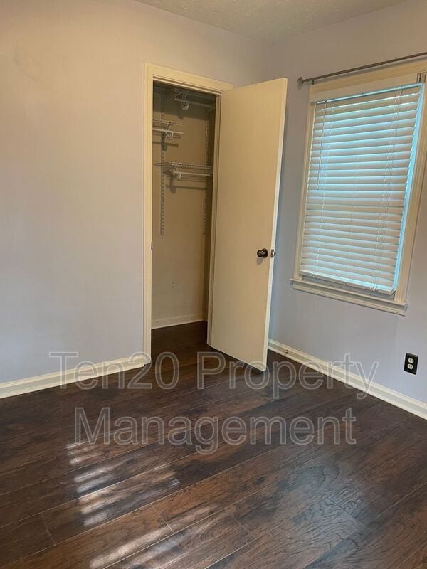 Building Photo - 5608 Morris Ave