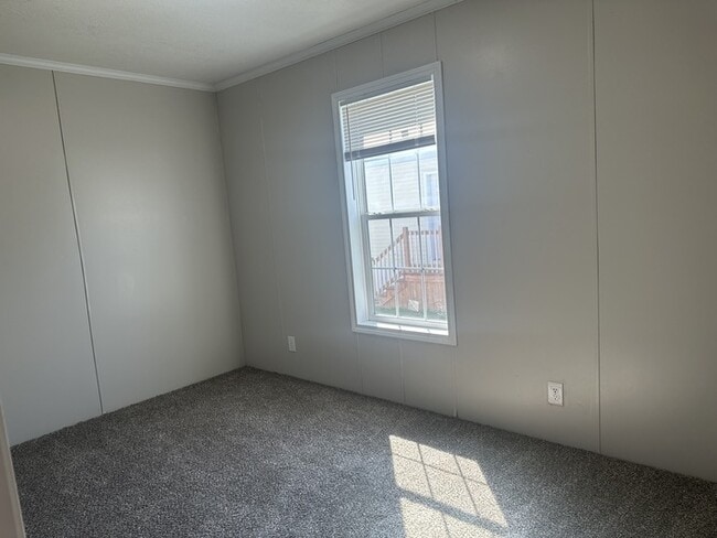 Building Photo - 38041 Chilver Ave