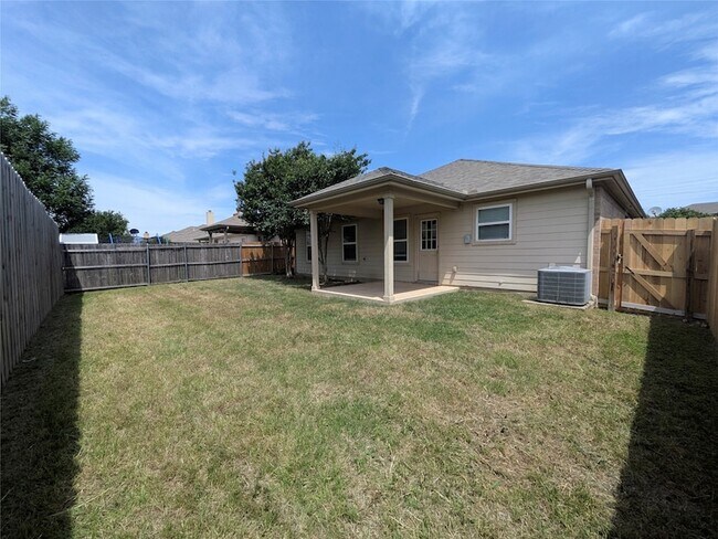 Building Photo - 5760 Fountain Flat Dr