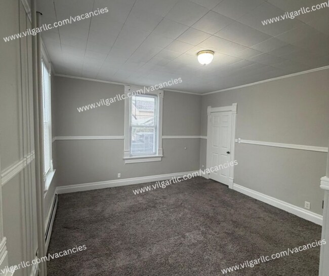 Building Photo - 136 Matteson St