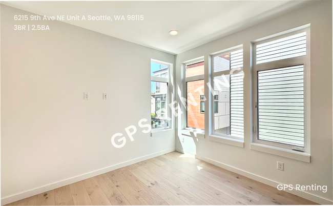 Building Photo - 6215 9th Ave NE