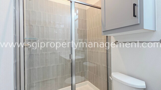 Building Photo - 10870 Grayhead Dr
