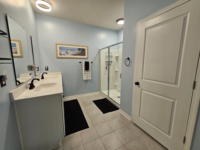 Building Photo - Long Term Rental - 3 Bed, 2 Bath in Bells ...