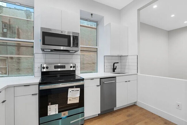 Building Photo - 155 Rivington St