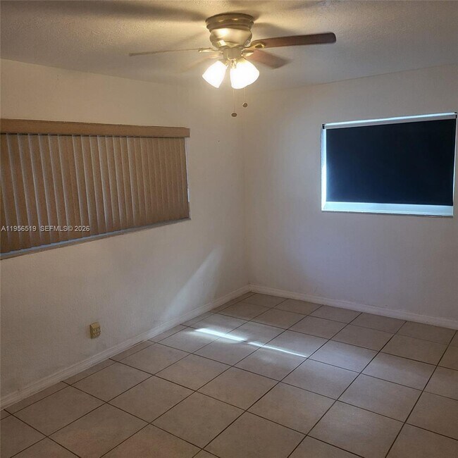 Building Photo - 1934 Madison St