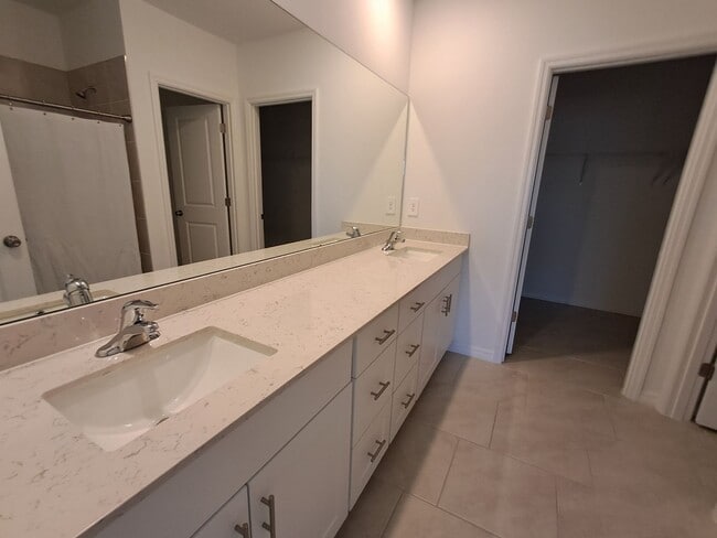 Building Photo - 12232 Amber Waves Rd