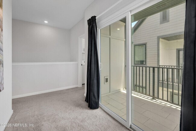 Building Photo - 1096 Farwell St