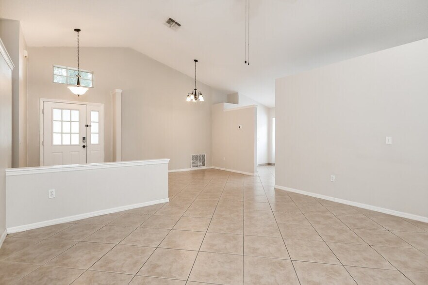 Building Photo - 10832 Rushwood Way