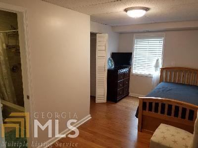 Building Photo - 942 Bobcat Ct