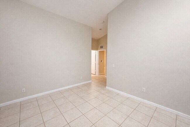 Building Photo - 315 Melissa Dr