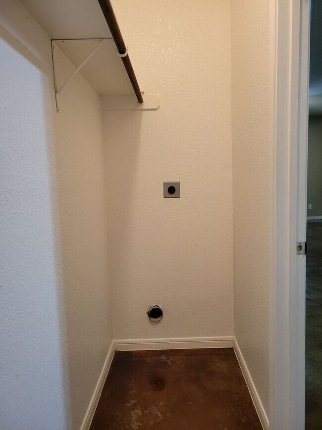 Building Photo - 101StoneCanyon