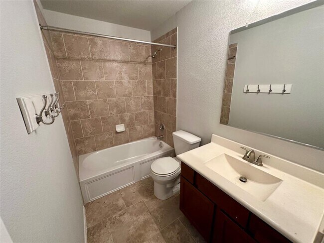 Building Photo - 117 Chickadee Ln