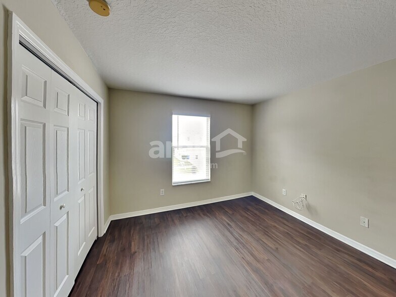 Building Photo - 12109 Tree Haven Ave