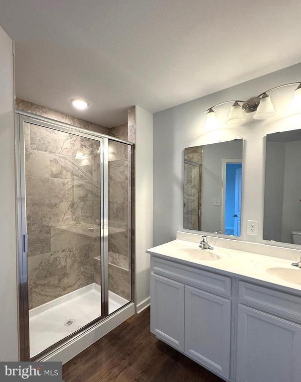 Building Photo - 140 Olga Dr