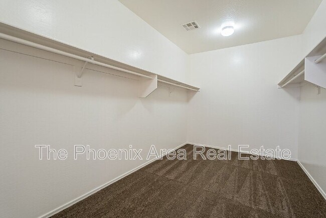 Building Photo - 43476 Caven Dr