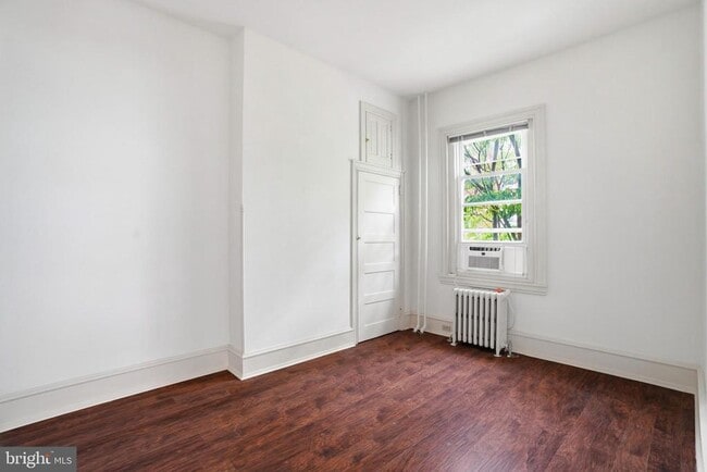 Building Photo - 2441 Brown St