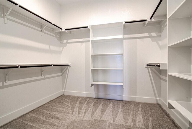 Building Photo - 22300 Lago Lookout Ln