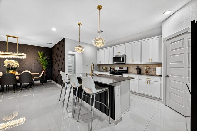 Building Photo - 31410 Hexan Hts Ln