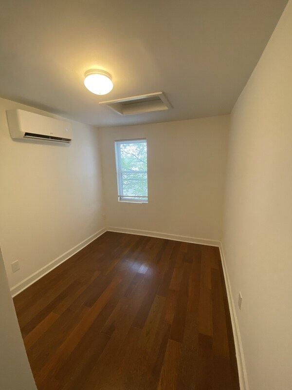 Building Photo - 423 N Highland Ave