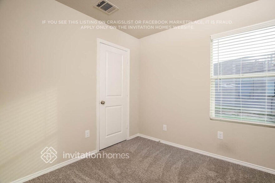 Building Photo - 13715 Bucket Way