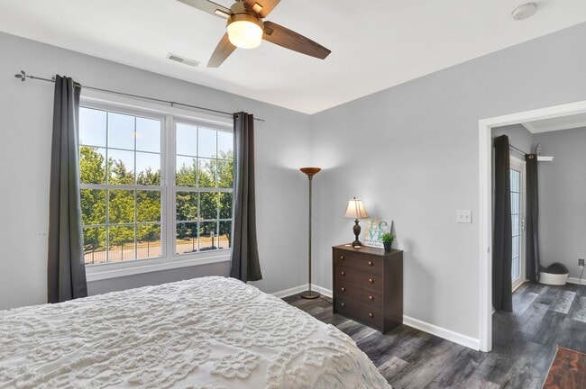 Building Photo - Charming 2-Bed, 2-Bath Condo for Rent in Rehoboth - 50% off your second months rent! $1,895.00/month