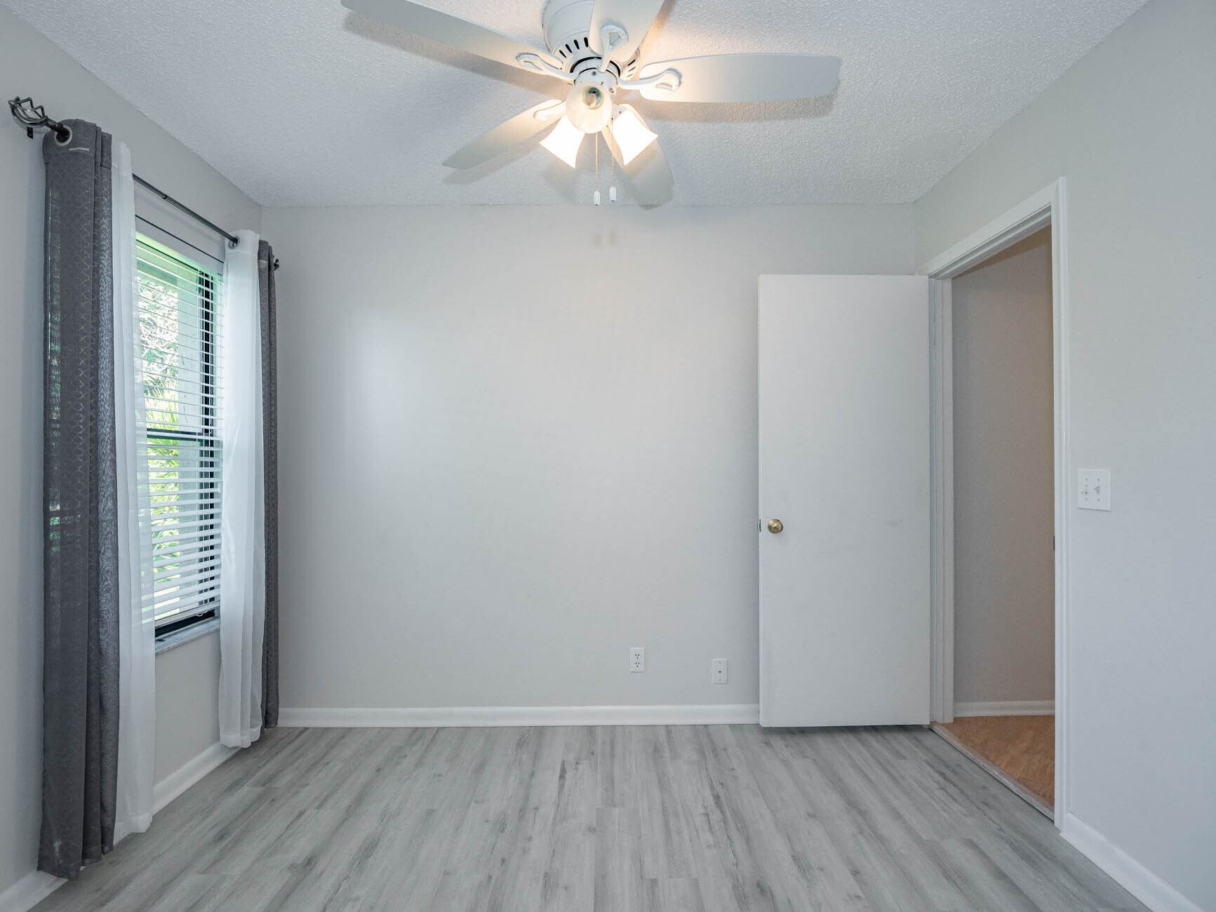 Building Photo - 13312 Touchstone Plz