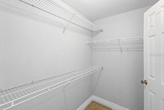 Building Photo - Free application fees 2 Bedroom condo with 2 Baths and balcony minutes from The Mall at Millenia